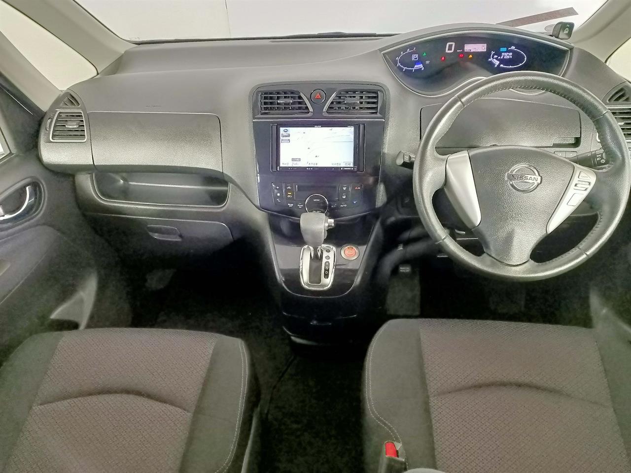 2013 Nissan Serena Hybrid