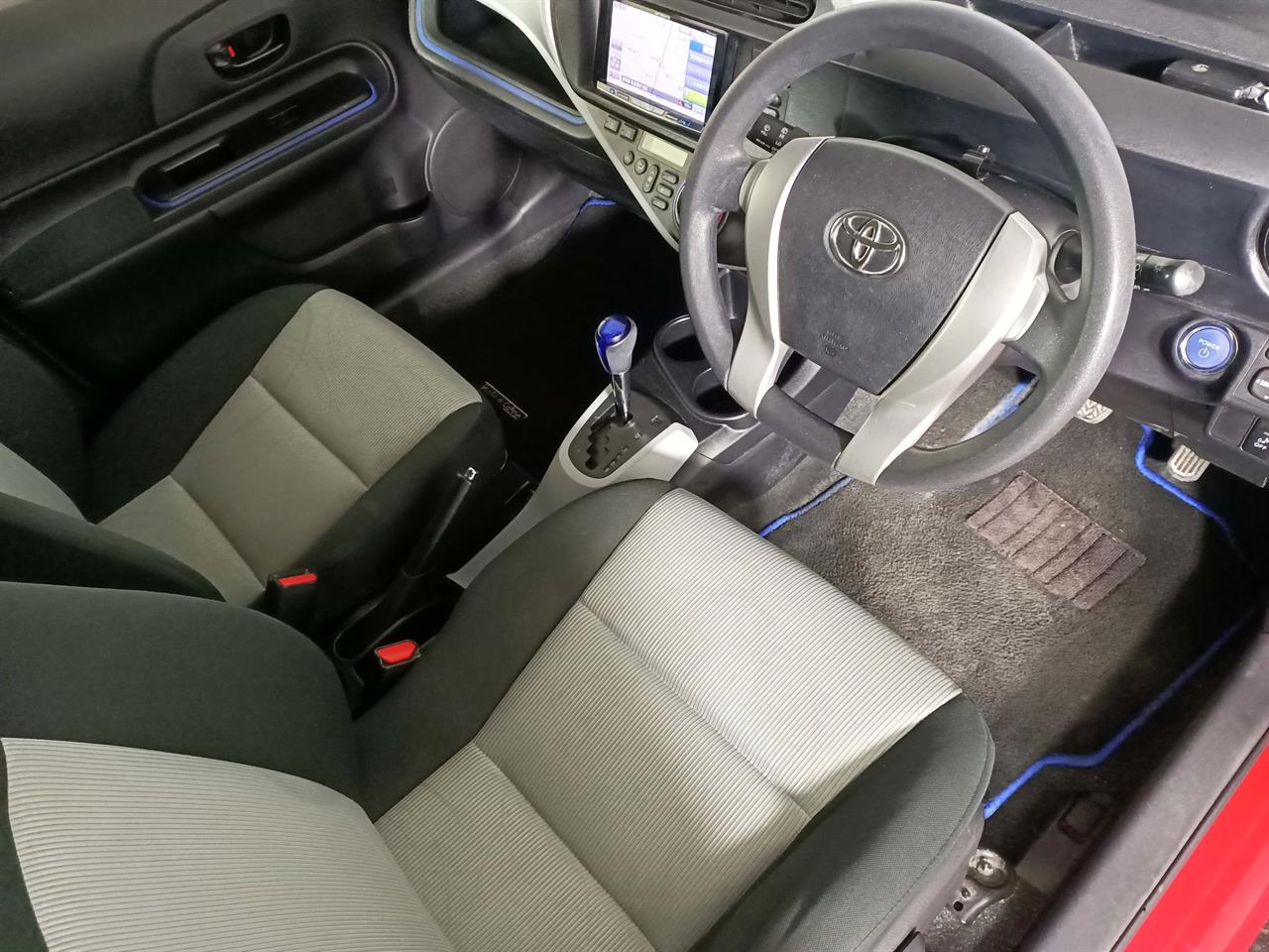 2013 Toyota Aqua Hybrid