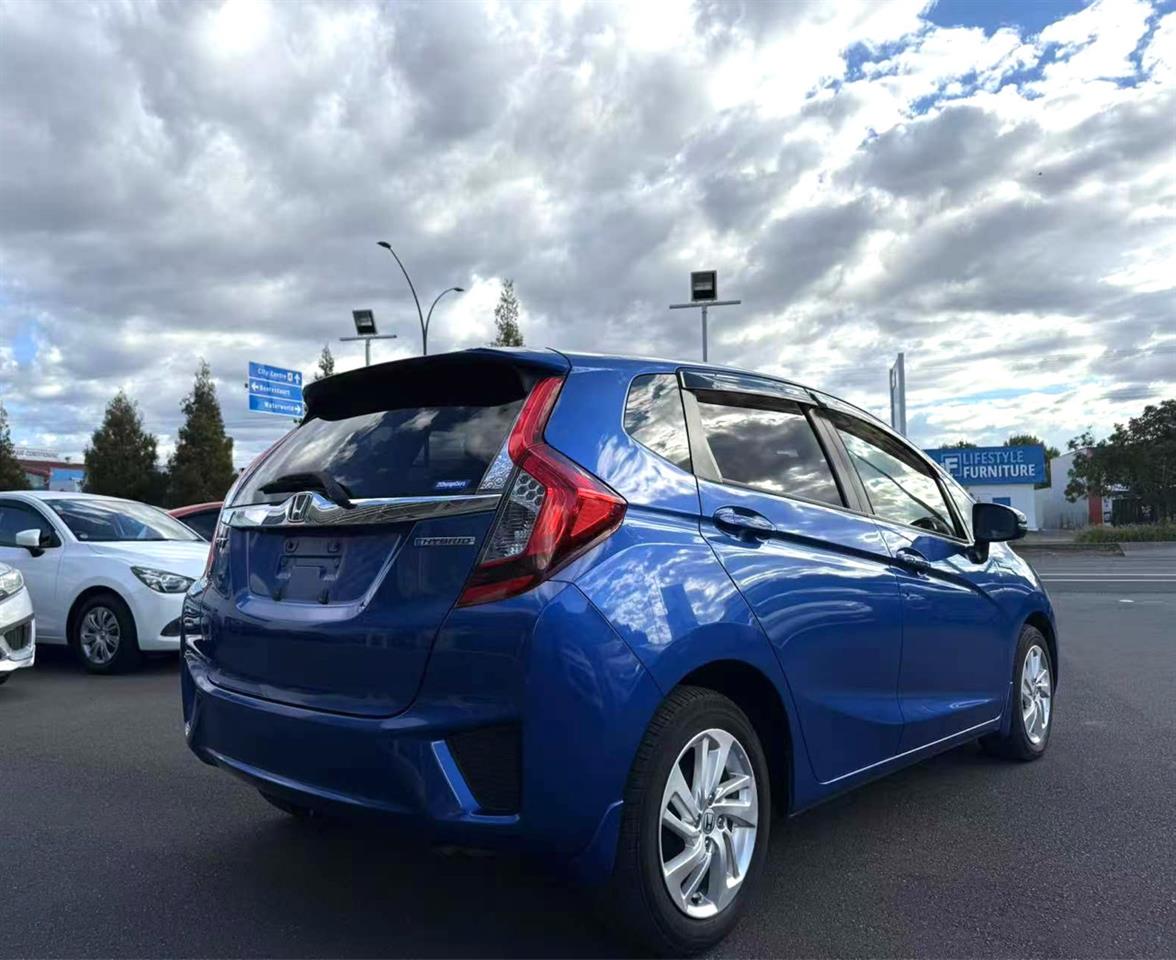 2014 Honda Fit Jazz Hybrid Late Shape