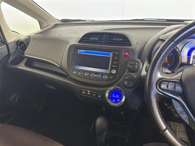 2012 Honda Fit SHUTTLE HYBRID