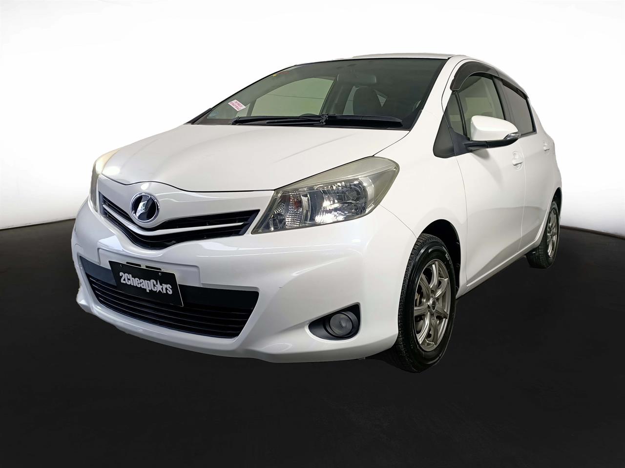 2013 Toyota Vitz 