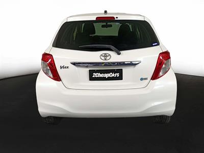 2013 Toyota Vitz 