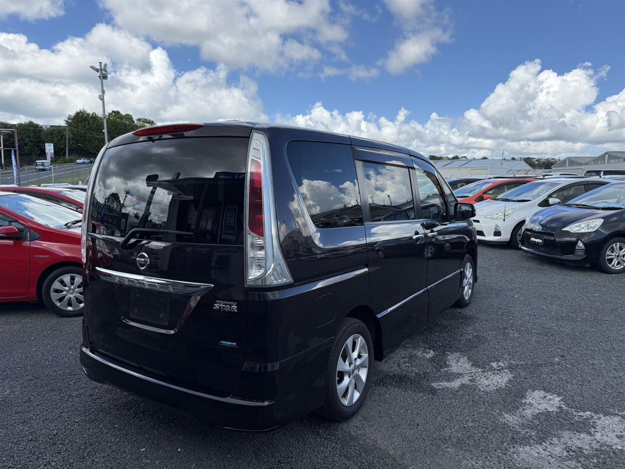 2012 Nissan Serena 