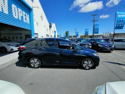 2016 Honda Fit Shuttle Hybrid Facelift