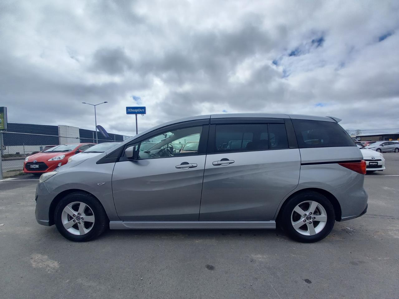 2013 Mazda Premacy 