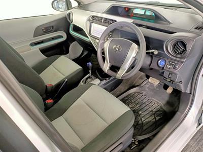 2012 Toyota Aqua Hybrid