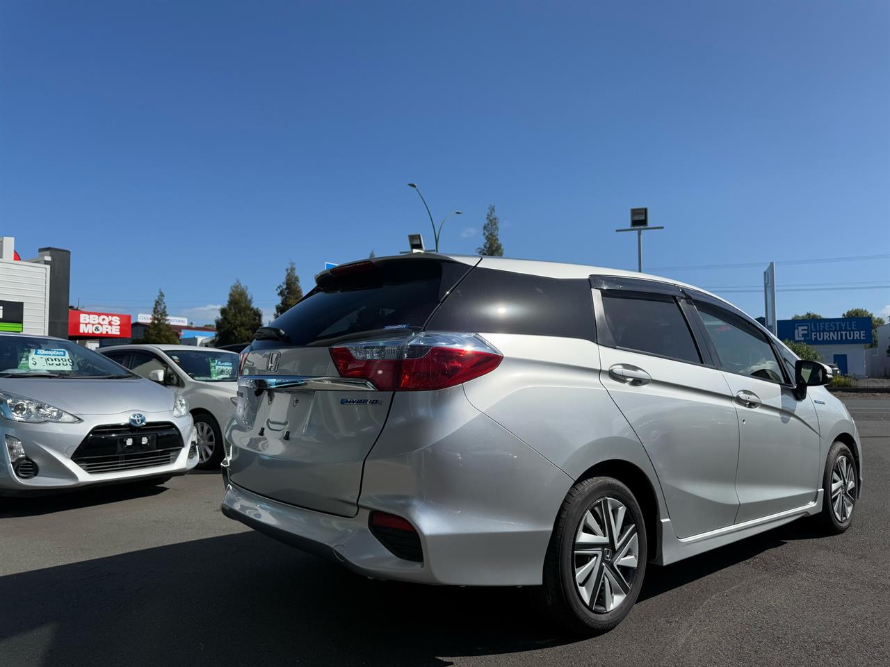 2015 Honda Fit Shuttle Hybrid Facelift