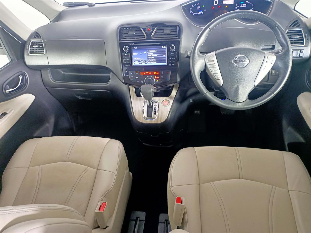 2014 Nissan Serena Hybrid