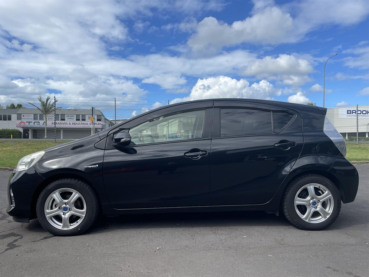 2012 Toyota Aqua Hybrid