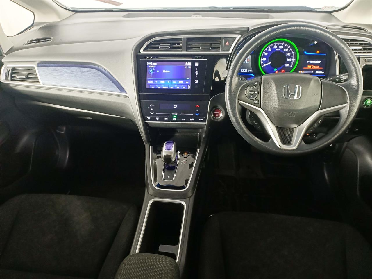 2015 Honda Fit Shuttle Hybrid Facelift