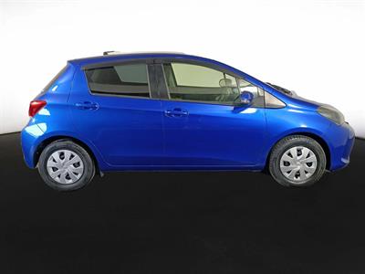 2015 Toyota Vitz 