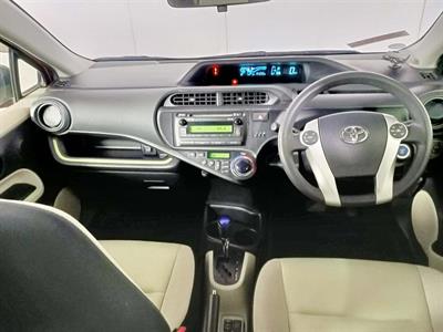 2013 Toyota Aqua Hybrid