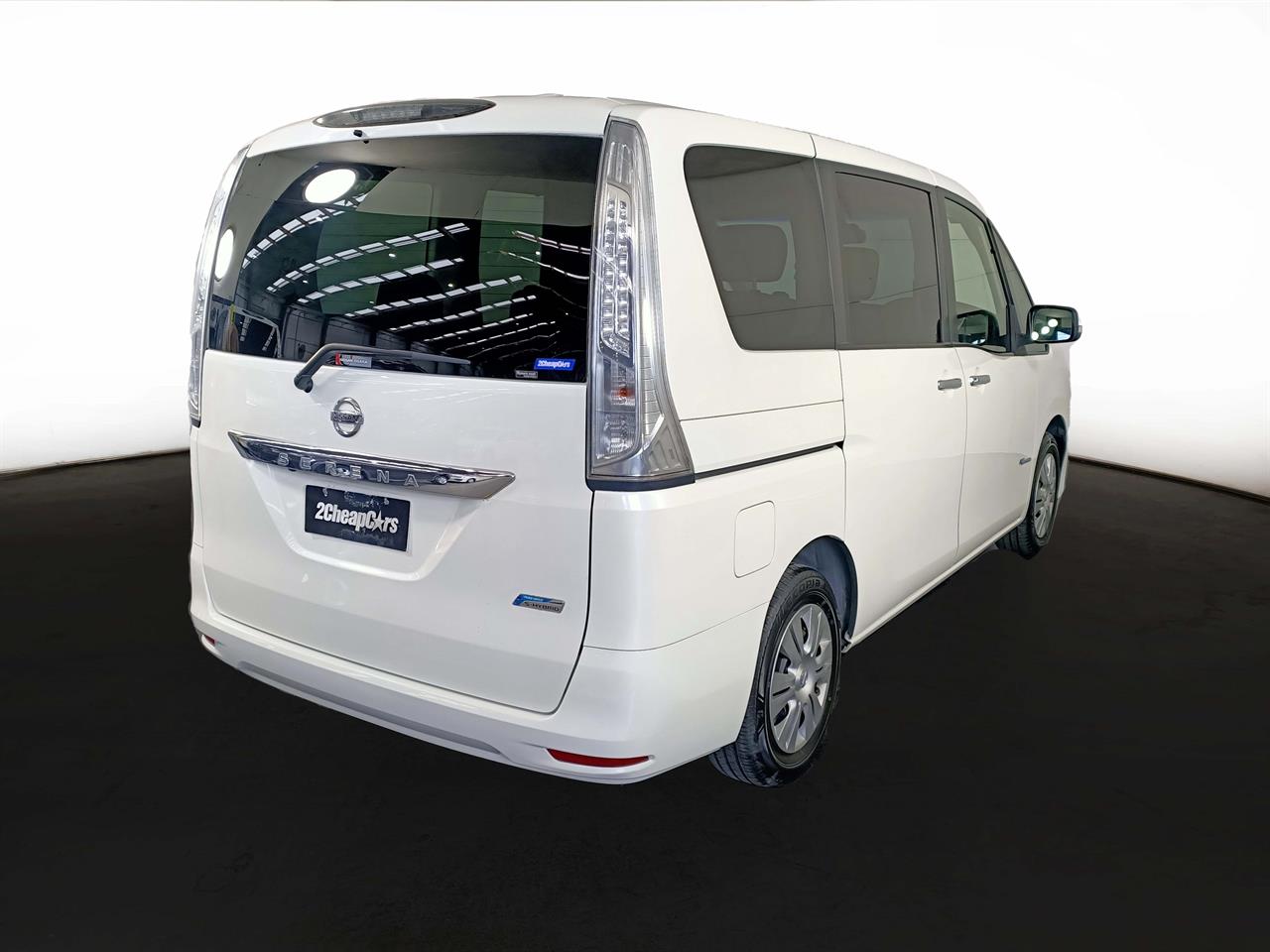 2014 Nissan Serena Hybrid