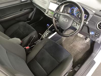 2013 Toyota Corolla Fielder Hybrid