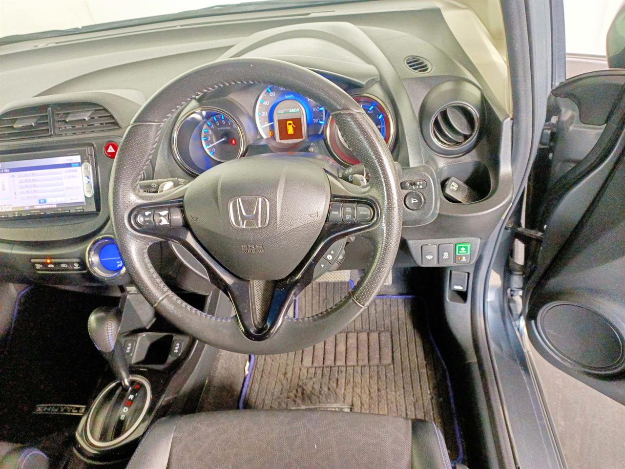 2014 Honda Fit Jazz Shuttle Hybrid