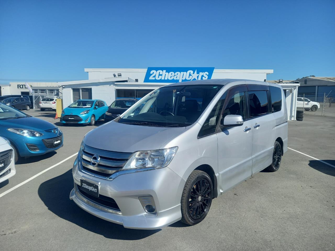 2012 Nissan Serena 