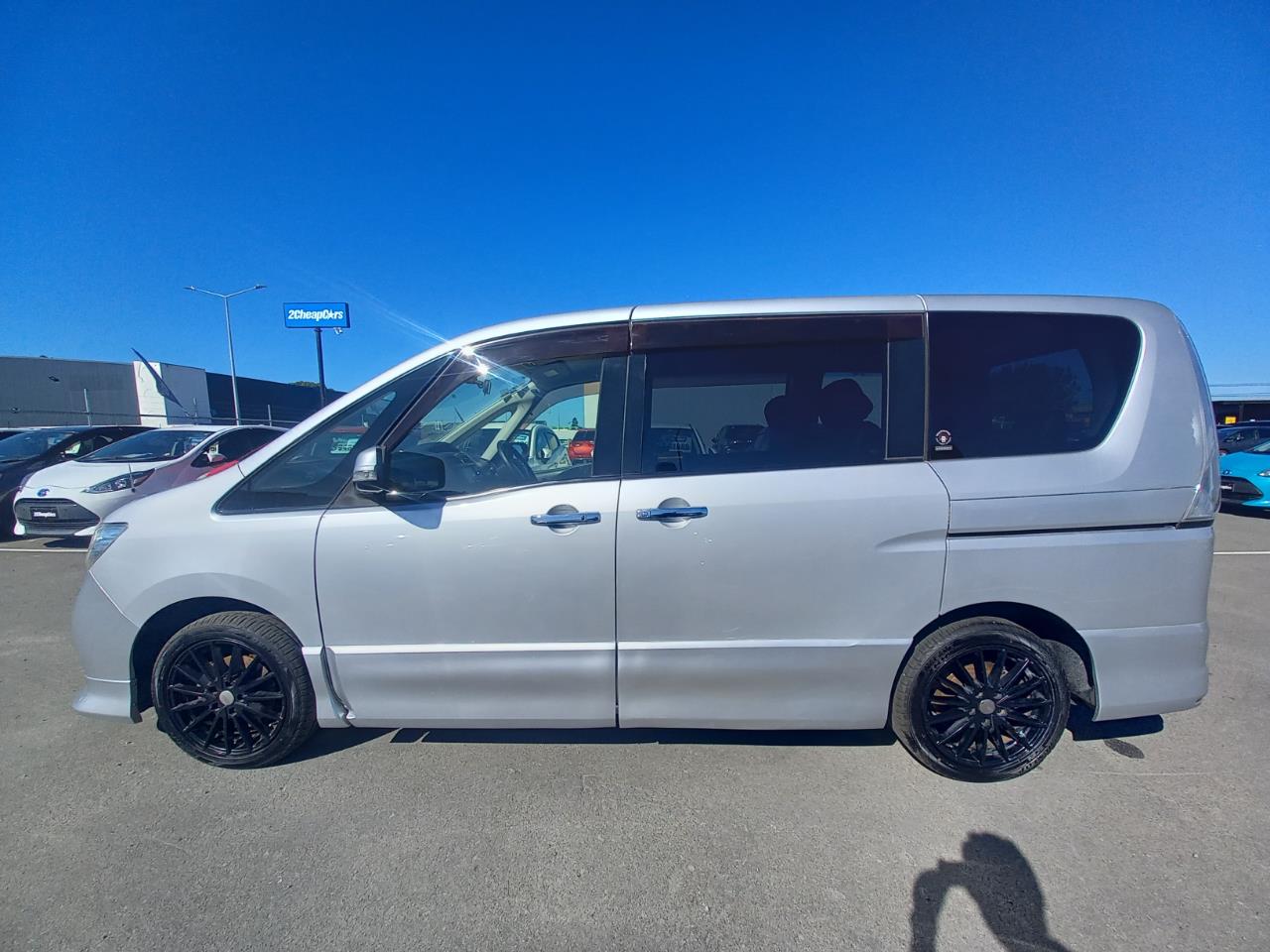 2012 Nissan Serena 