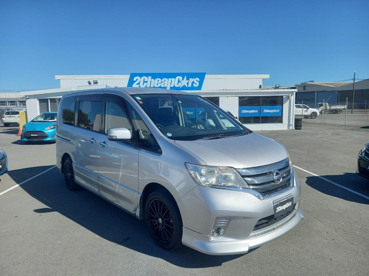 2012 Nissan Serena 