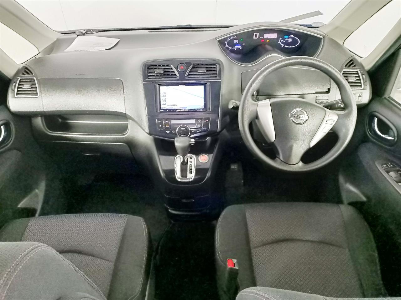 2013 Nissan Serena Hybrid