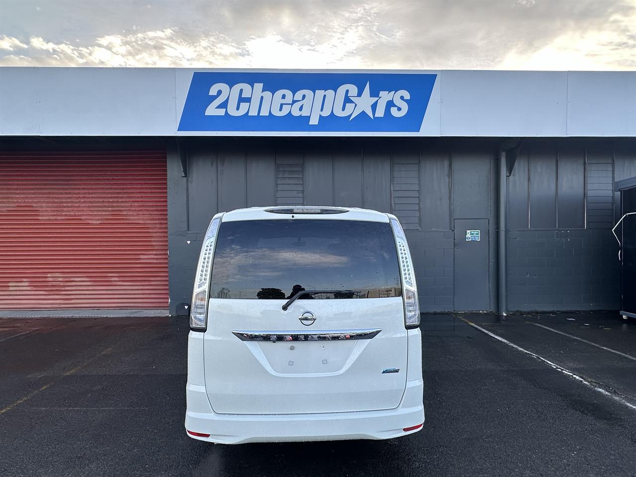 2013 Nissan Serena Hybrid