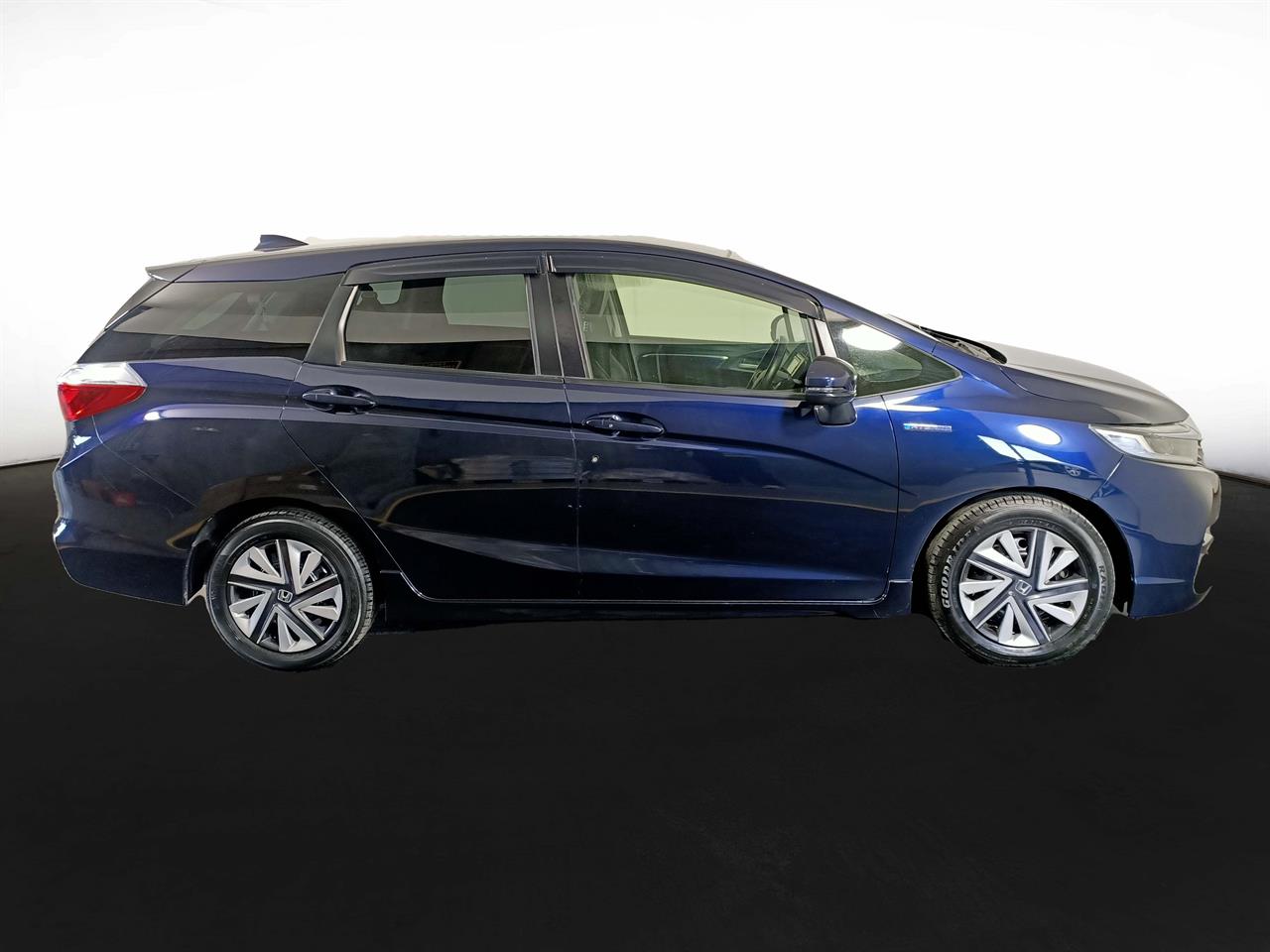 2015 Honda Fit Shuttle Hybrid Facelift