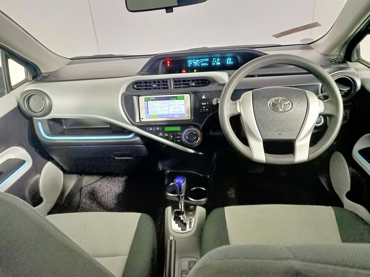 2013 Toyota Aqua Hybrid