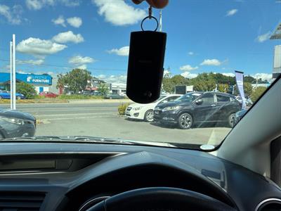 2013 Mazda Premacy 