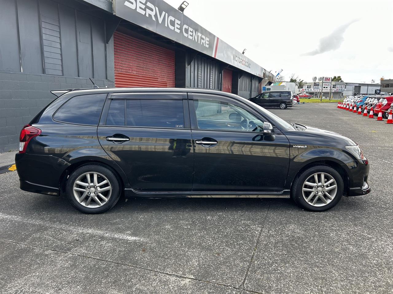 2014 Toyota Corolla Fielder Hybrid WXB