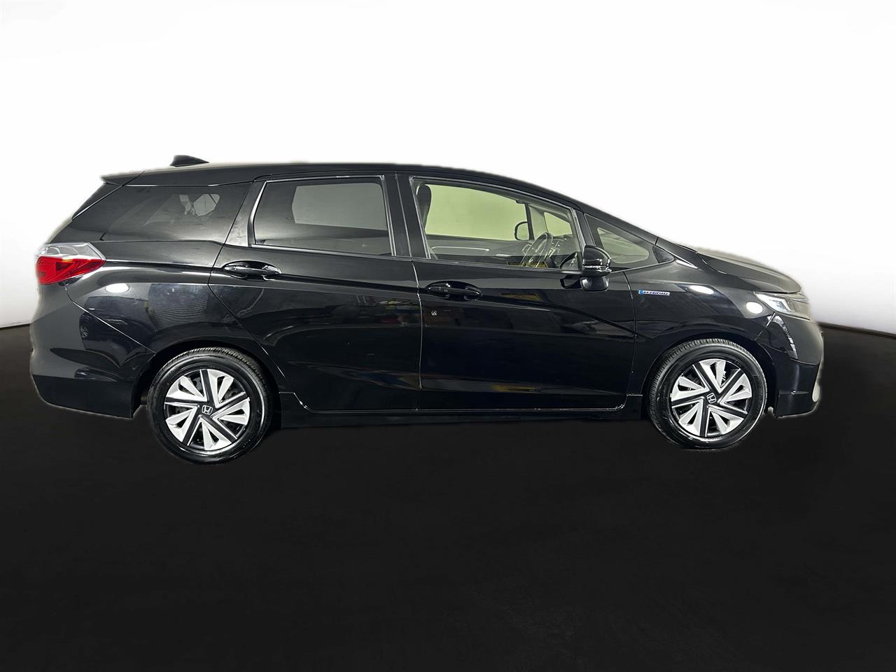 2015 Honda Fit Shuttle Hybrid Facelift