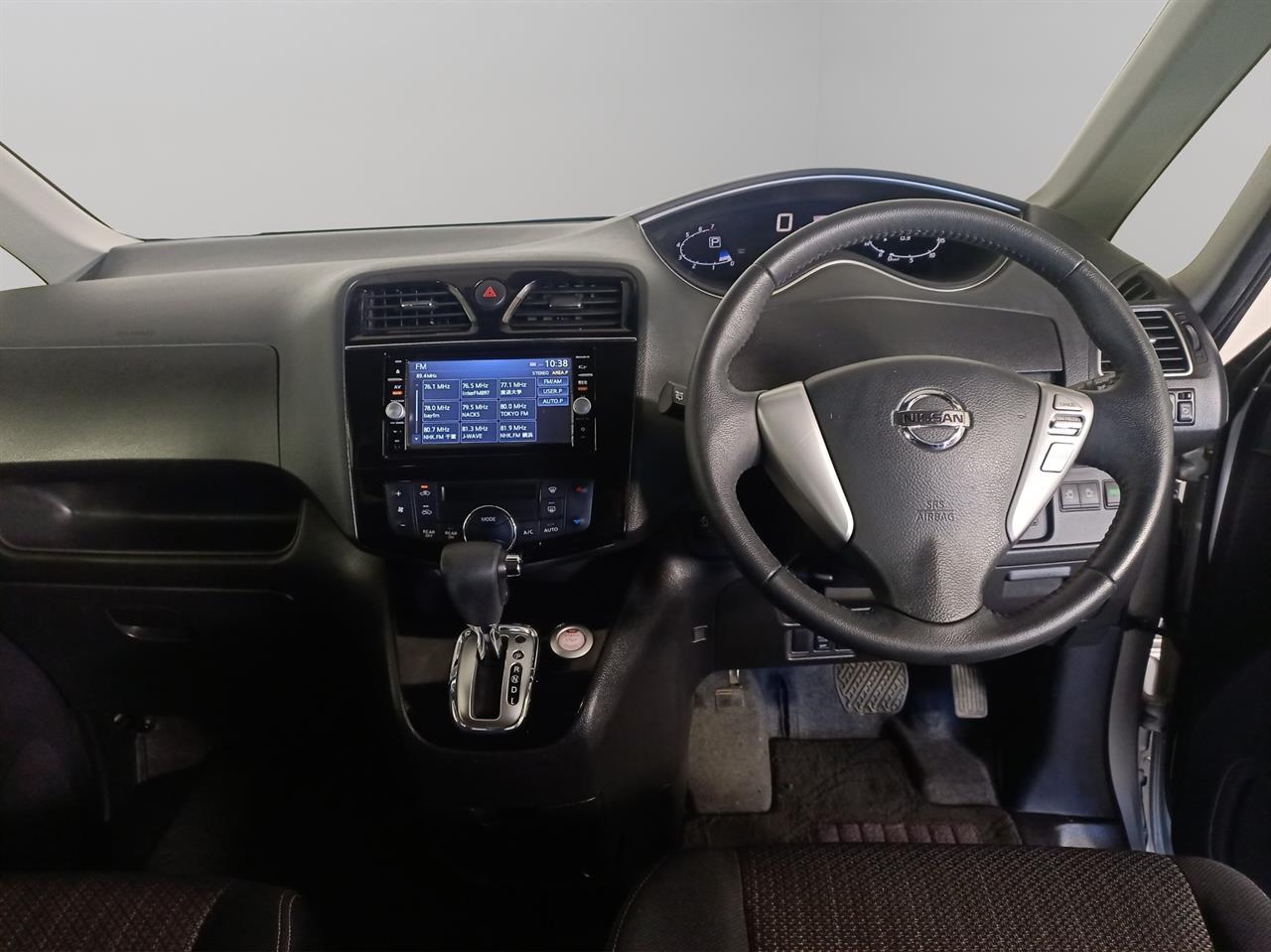 2015 Nissan Serena Hybrid