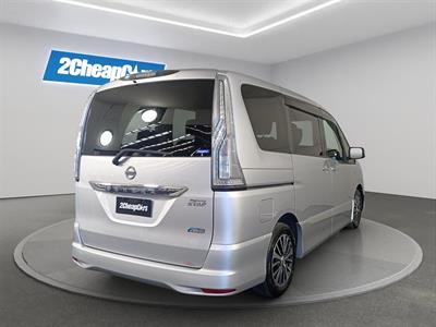 2015 Nissan Serena Hybrid