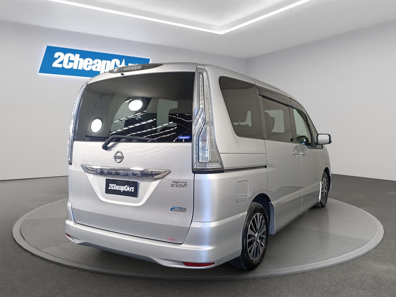 2015 Nissan Serena Hybrid