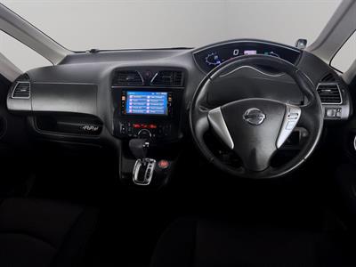 2013 Nissan Serena Hybrid