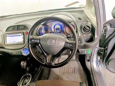 2013 Honda Fit Jazz Shuttle Hybrid