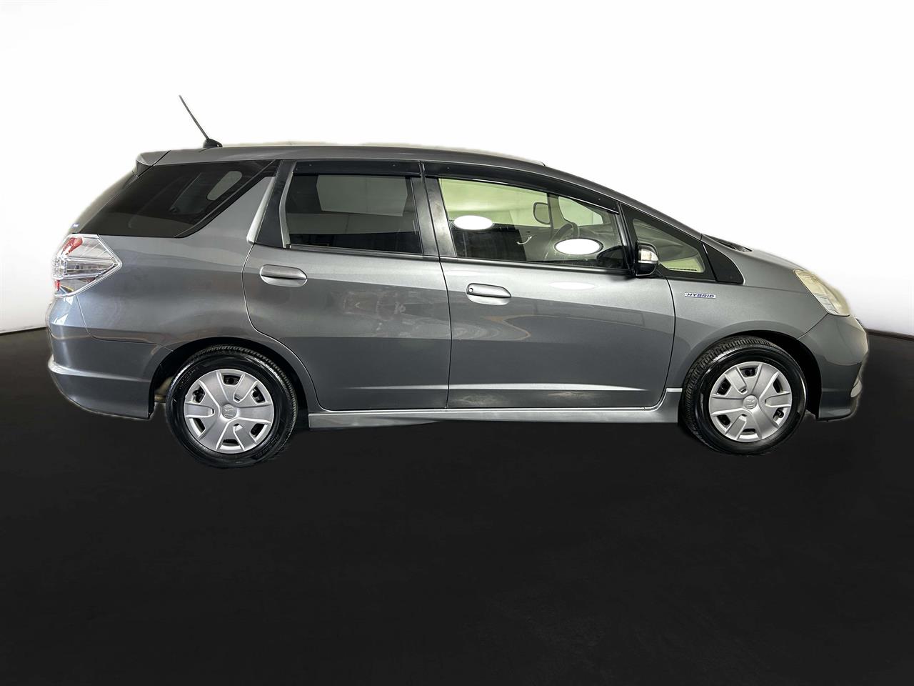 2013 Honda Fit Jazz Shuttle Hybrid