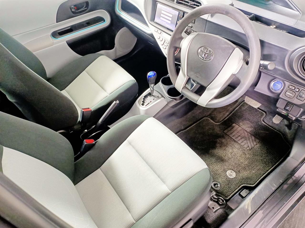 2012 Toyota Aqua Hybrid