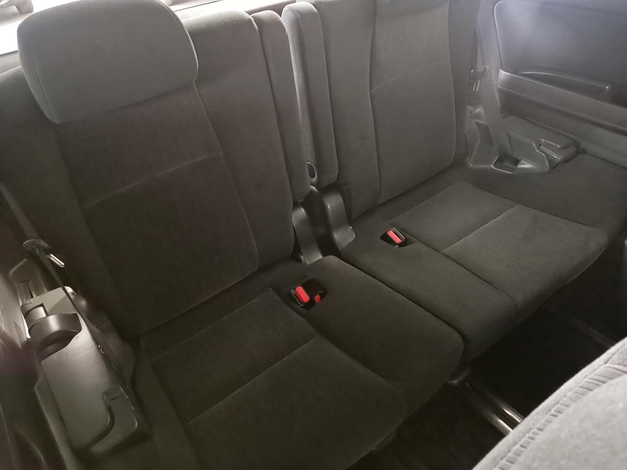 2012 Toyota Vellfire 