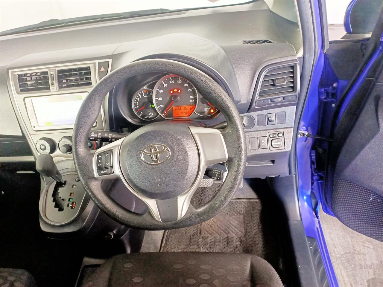 2014 Toyota Ractis 