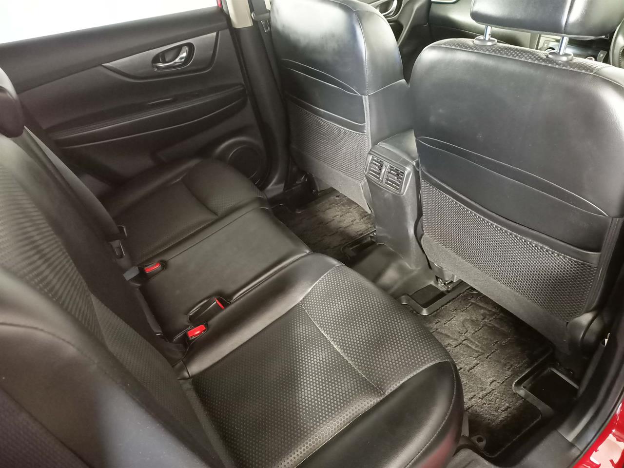 2015 Nissan X-Trail 7 Seats