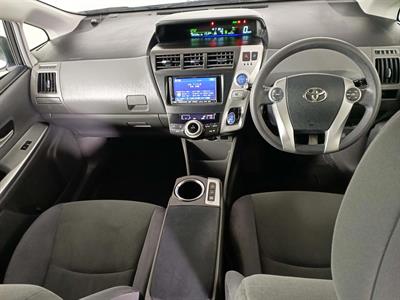 2011 Toyota Prius Alpha Hybrid