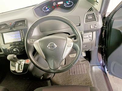 2012 Nissan Serena Hybrid