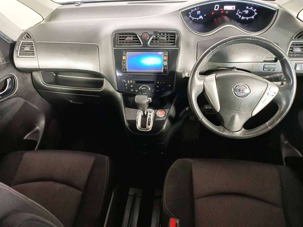 2012 Nissan Serena 