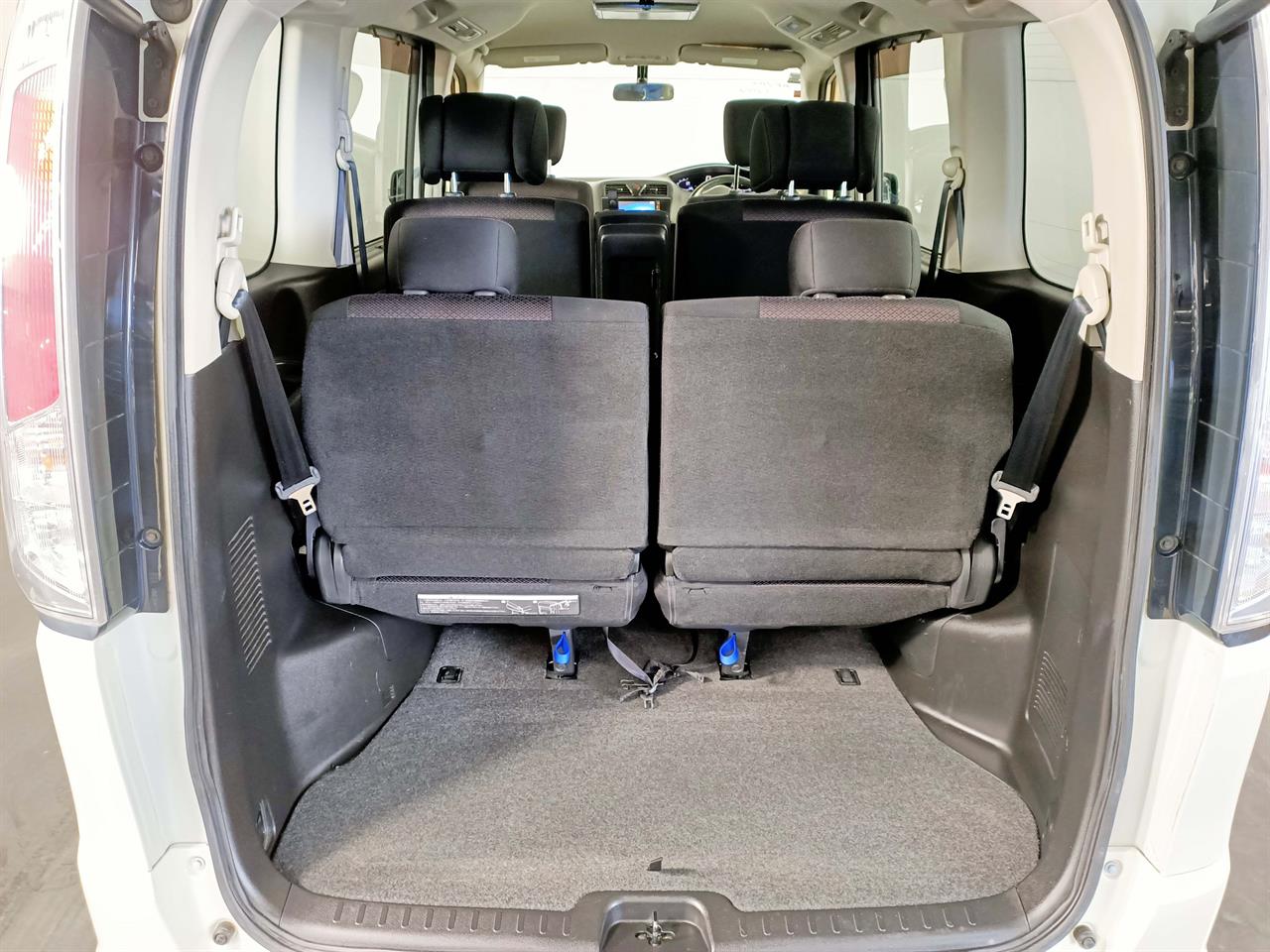 2012 Nissan Serena 