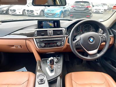 2013 BMW 320D Luxury