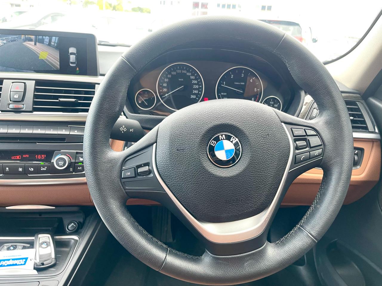 2013 BMW 320D Luxury