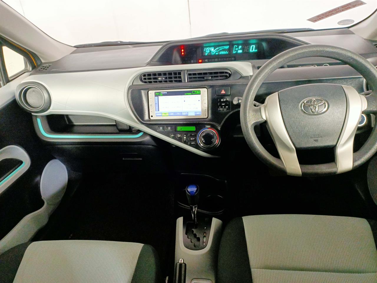 2013 Toyota Aqua Hybrid