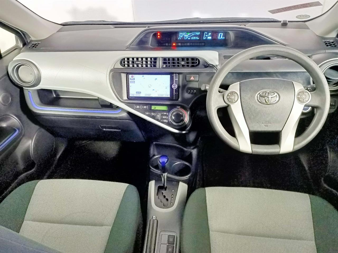 2014 Toyota Aqua Hybrid