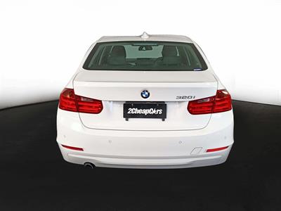 2012 BMW 320i 