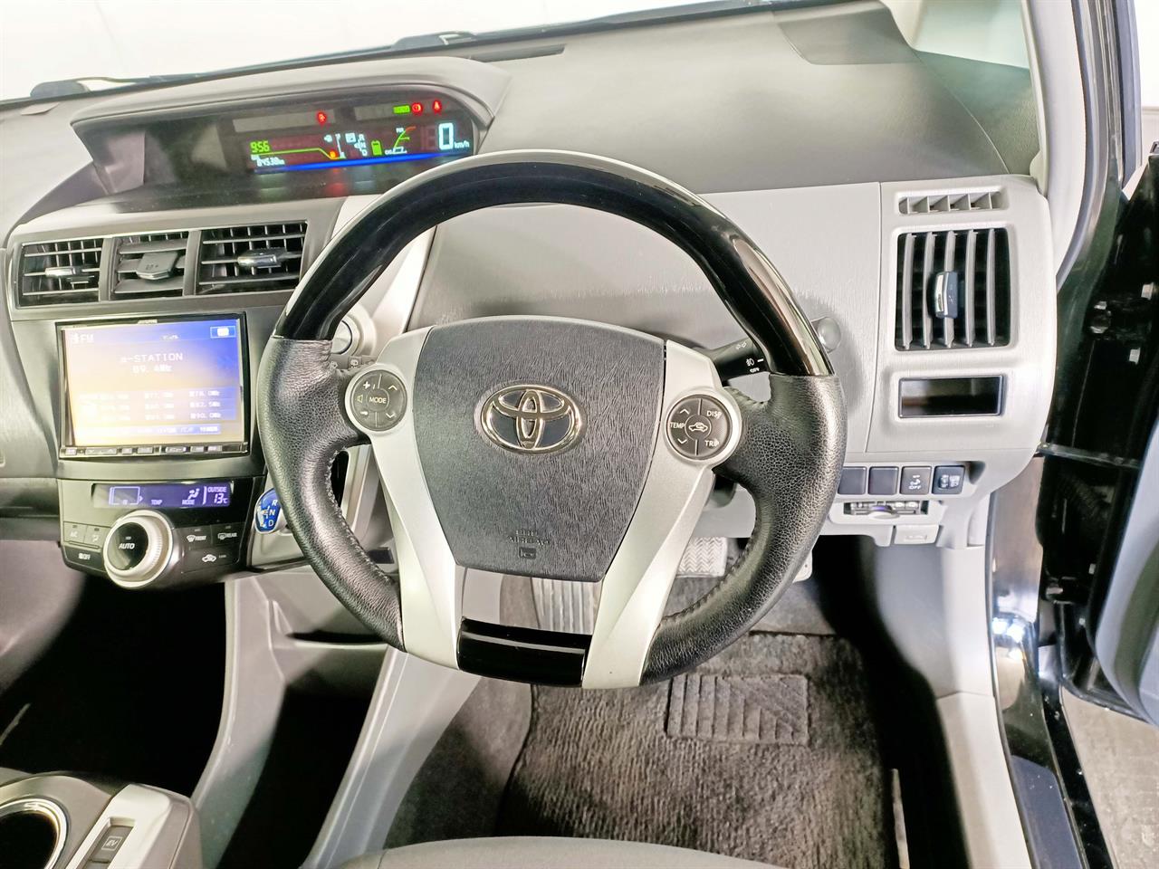 2012 Toyota Prius Alpha Hybrid