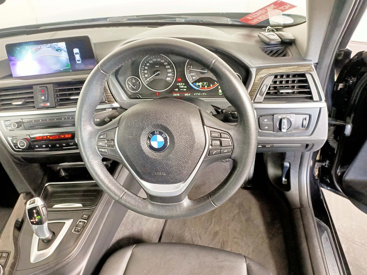 2014 BMW 320i Luxury